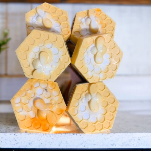 Handmade Soap - Oatmeal Honey & Milk Soap Bar - Picture 2 of 5